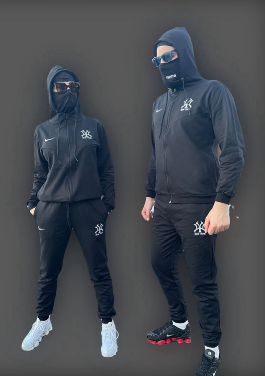 CHANDAL NIKE NEGRO COLABORACION